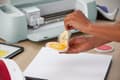 Miniatyrbillede 4 af 8: Cricut Infusible Ink Aluminium Coasters 4-pak (hvid, firkantet)