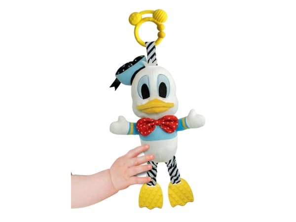 Donald First Toimintaa
