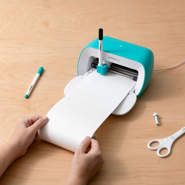 Cricut Joy Smart Labels - opløselig - Hvid - 14x91cm - 1 ark