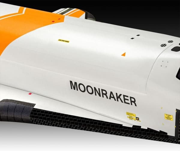 1:144 Revell 05665 James Bond 007 - Moonraker - Presentset Plast Model Kit