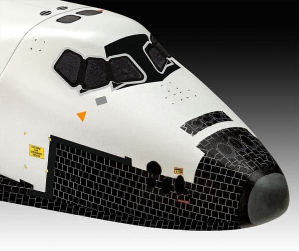 1:144 Revell 05665 James Bond 007 - Moonraker - Presentset Plast Model Kit