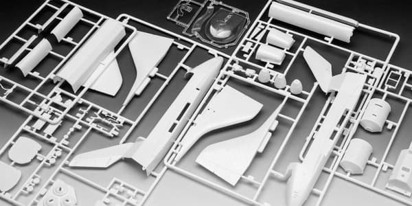 1:144 Revell 05665 James Bond 007 - Moonraker - Gavesæt Plastic Model Kit