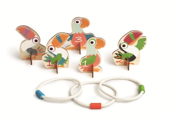 Wooden arcade game Toucans Target Toss