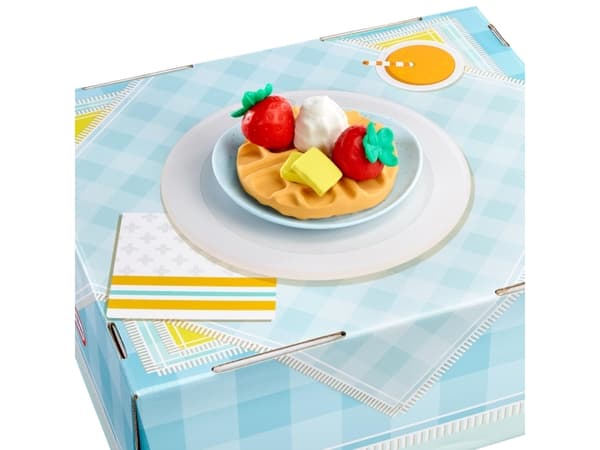 LT Creative Chefs Waffles Kit