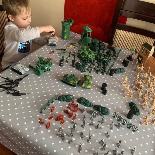 Militärbas byggsats 300 delar