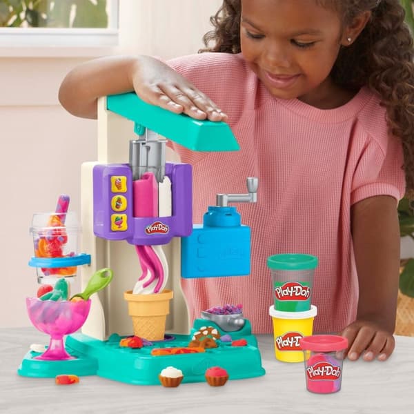 Play-Doh Rainbow Ice Cream Maker legesæt