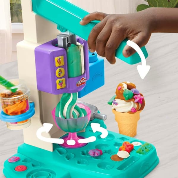 Play-Doh Rainbow Ice Cream Maker legesæt
