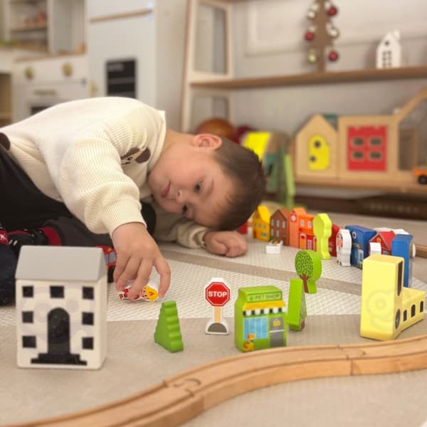 TOOKY TOY Puinen rakennusten ja hahmojen sarja Kaupunki