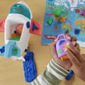 Miniatyrbild 5 av 6: Play-Doh, Starters Mitt Upptäcktsplan-set, småleksaker för flickor och pojkar med flygplan, från 3 år