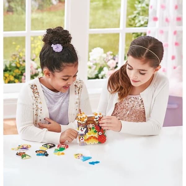 AQUABEADS Legetøj - Disney Prinsesser - Genskab scener fra dine yndlingsfilm - Pink - Unisex - Barn - 4 år gammel