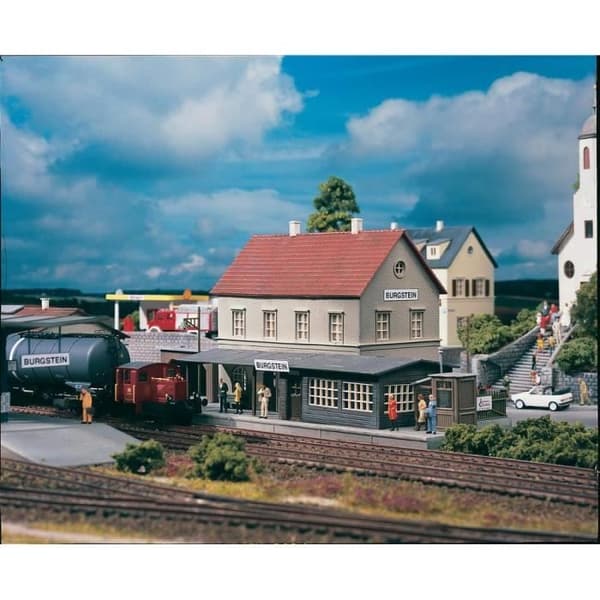 Station H0 Burgstein - PIKO - Station H0 Burgstein - Barn - 15 år - Miniatyrtåg