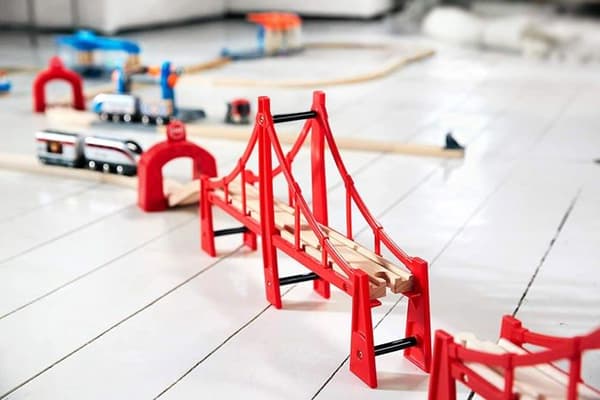 Brio 33683 dubbel hängbro för tågkrets i trä - 113cm - Blandat - Från 3 år