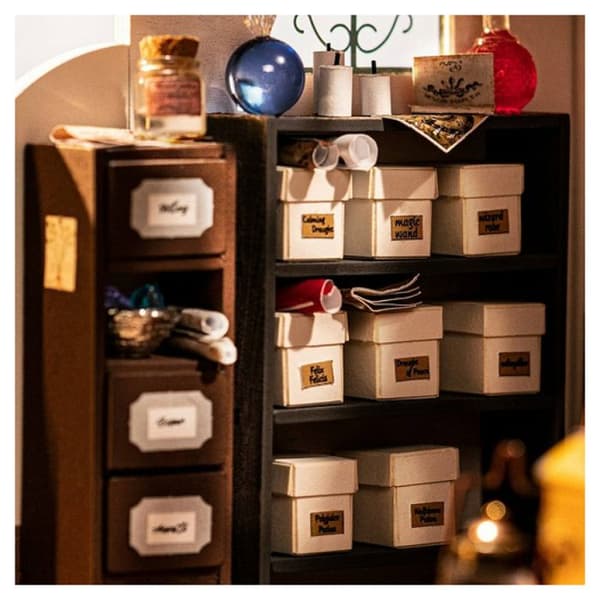 Miniatyrhus DIY - Rolife - Kikis Magiska Emporium - 8 år och äldre - Trämaterial - Blandat