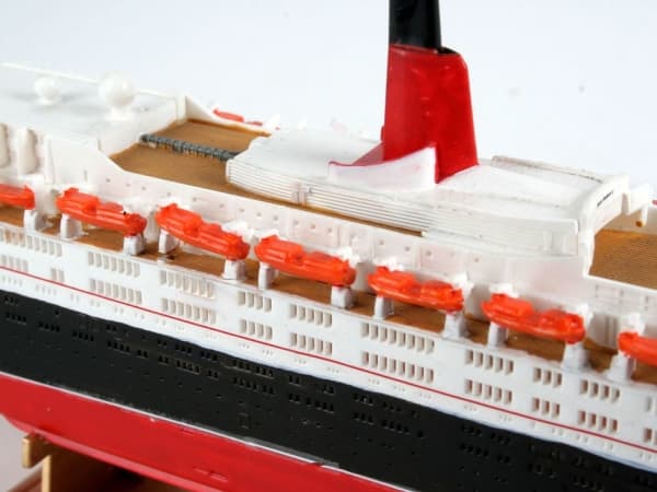 Revell Queen Elizabeth 2, Pienoismallimatkustajalaiva, Kokoamispakkaus, 1:1200, Queen Elizabeth 2, Muovi, Edistynyt