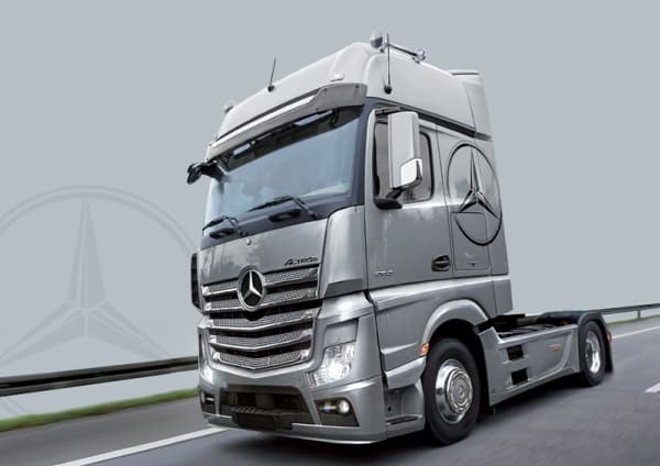 Italeri Mercedes Benz Actros MP4 Gigaspace, Monteringssats, Modellastbil / -släp, 1:24, Mercedes Benz Actros MP4 Gigaspace, Alla, Plast