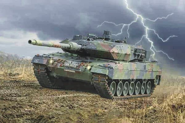 Italeri Leopard 2A6, 1:35, monteringssett, tank, Leopard 2A6, alle kjønn, 70-tallet