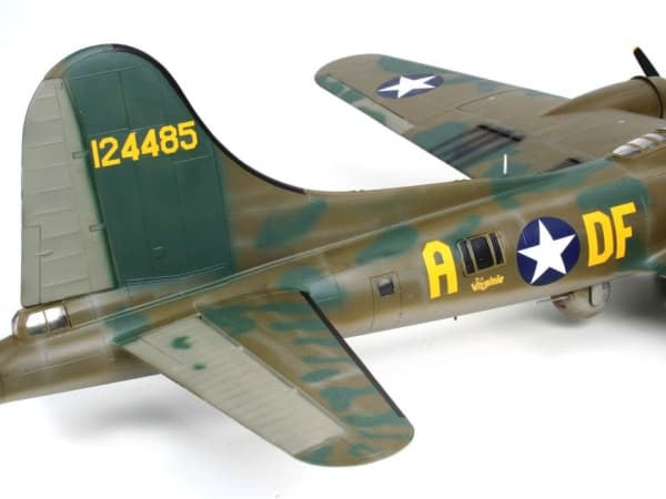 Revell B-17F Memphis Belle, 1:48, Monteringssats, Flygplan med fast vinge, Militärflygplan, Boeing B-17, Plast