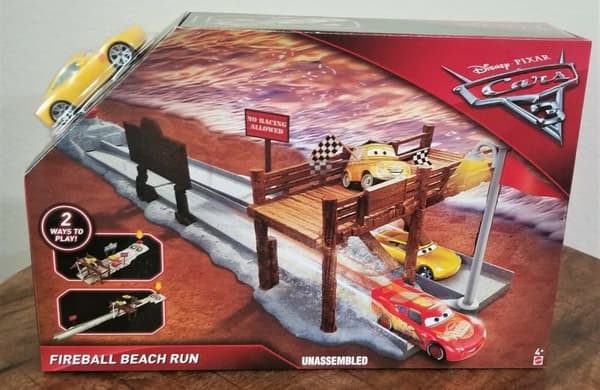 Disney Pixar Cars 3 - Fireball Beach Run Playset
