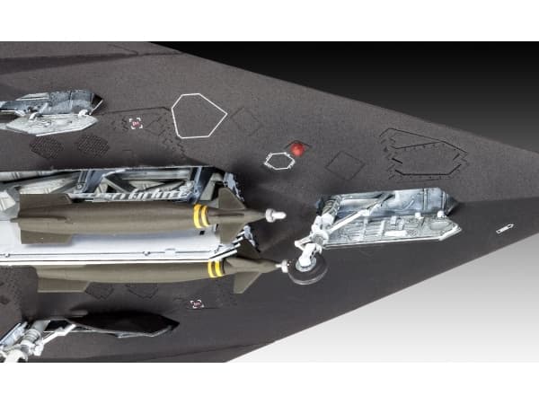 Revell 03899, Kiinteäsiipinen lentokonemalli, Monteringssæt, 1:72, F-117 Stealth Fighter, 37 stk, 10 År
