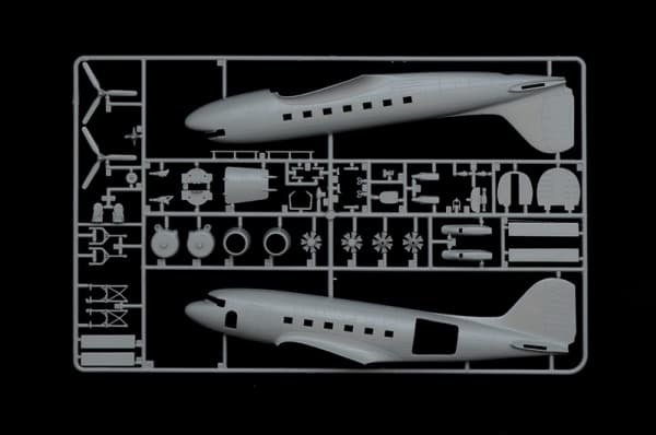 Italeri Dakota Mk.III, Fixed-wing aircraft model, Kokoamispakkaus, 1:72, Dakota Mk.III, Mies, Second World War