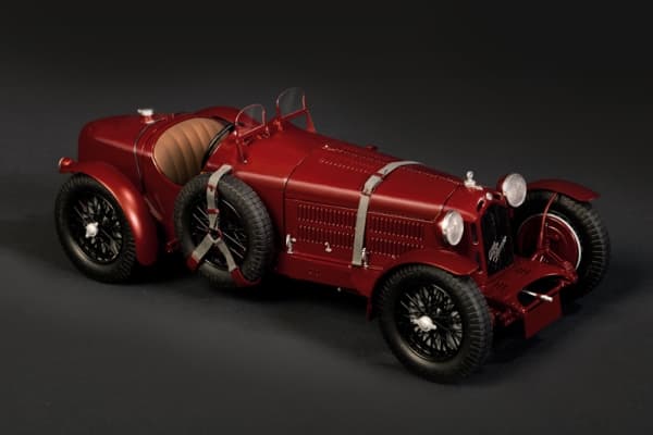 Italeri Alfa Romeo 8C 2300 Roadster, Roadster, Monteringssett, 1:12, Alfa Romeo 8C 2300, Alle kjønn, Kromfarget, Nylon, Plast, Gummi