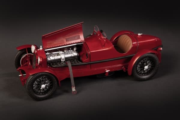 Italeri Alfa Romeo 8C 2300 Roadster, Roadster, Monteringssett, 1:12, Alfa Romeo 8C 2300, Alle kjønn, Kromfarget, Nylon, Plast, Gummi