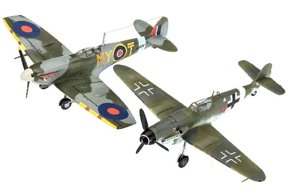 Revell liimaa BF109G-10 &amp; Spitfire MK.V:n