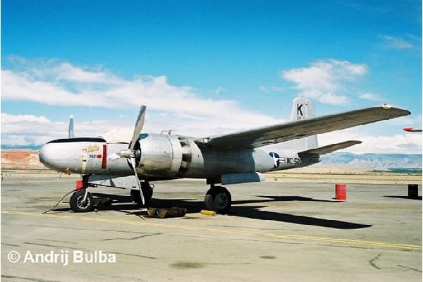 Revell plastmodell Airplane B-26C Invader 1/48