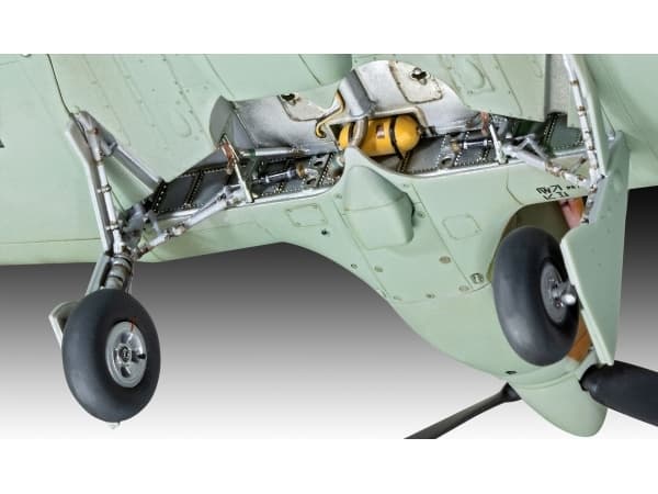 REVELL Hawker Hurricane MK IIB 1/32