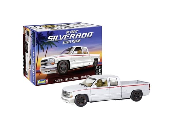 Revell 14538 1999 Chevy® Silverado® Street Pickup auton mallisarja 1:25