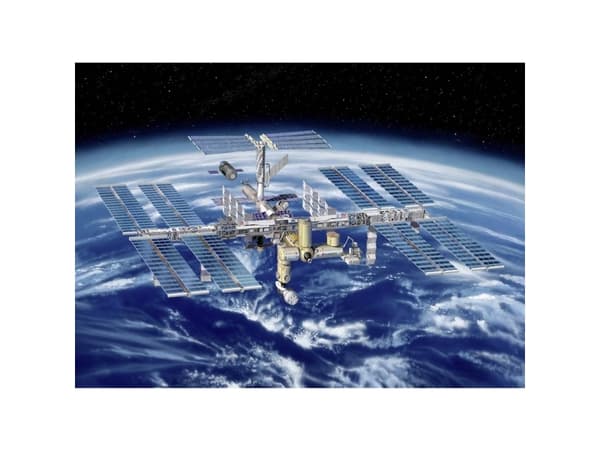 Revell 05651 25 Jahre ISS Limited Edition Rumskibmodel byggesæt 1:144