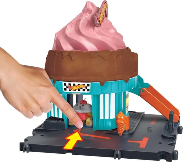 Hot Wheels City Downtown Ice cream Swirl HTN77