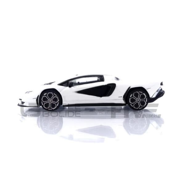 Samlarbil i miniatyr - BBURAGO 1/43 - LAMBORGHINI Countach LPI 800-4 - Vit - 30459W