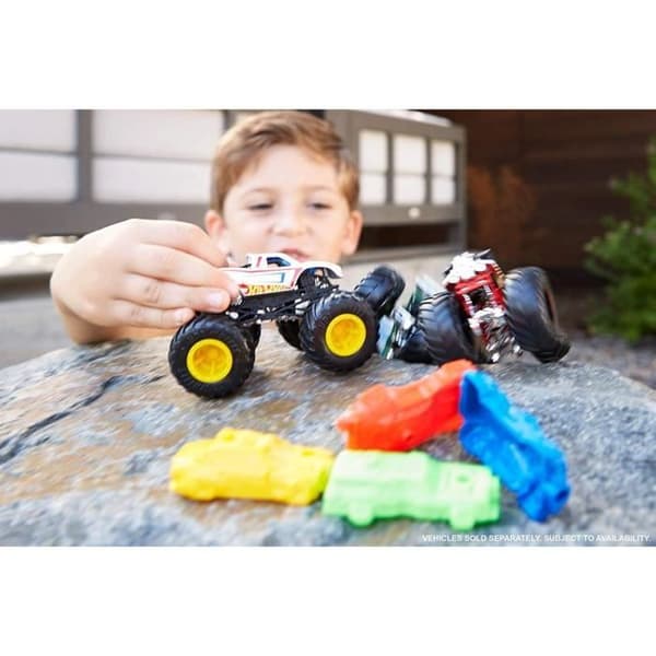 Hot Wheels - Monster Truck - Bil med gigantiska hjul - Slumpmässig modell