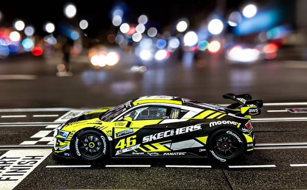 Carrera 1:24 Audi R8 LMS GT3 Evo II Rossi No.46