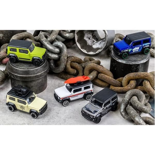 Låda med 5 MAJORETTE 4x4 Suzuki-fordon i metall 1/64:e skala med frihjul