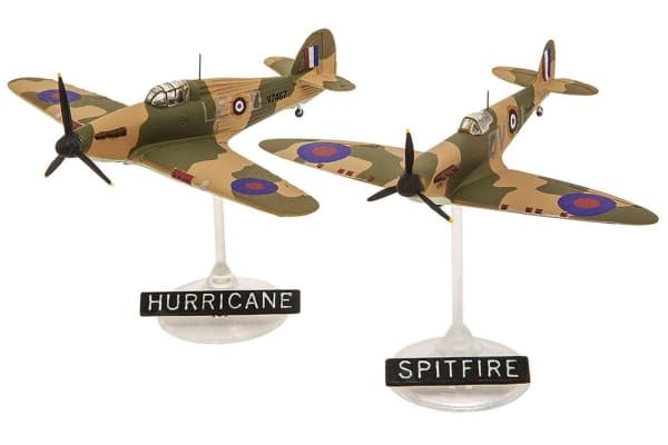 Modellsett Supermarine Spitfire MkIa&H.Huricane 1/144 Revell