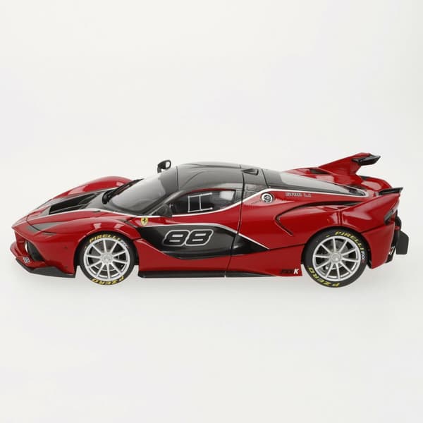 Bil Bburago Ferrari FXX K #88 1:18