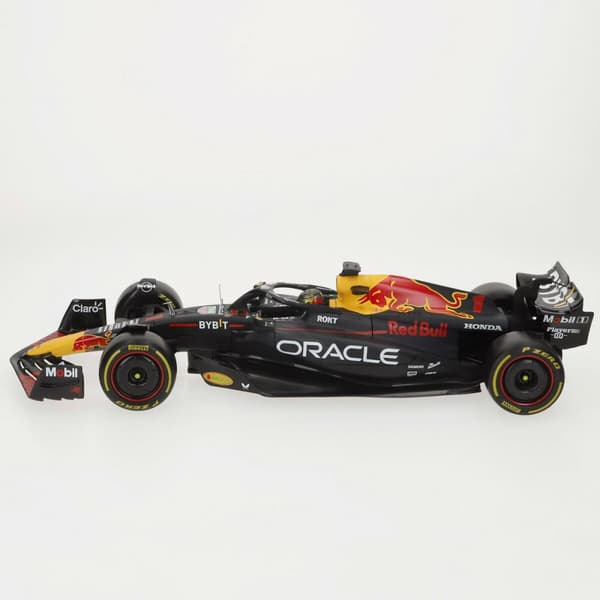 Bil Bburago F1 Race Oracle Red Bull Racing RB19 1:18