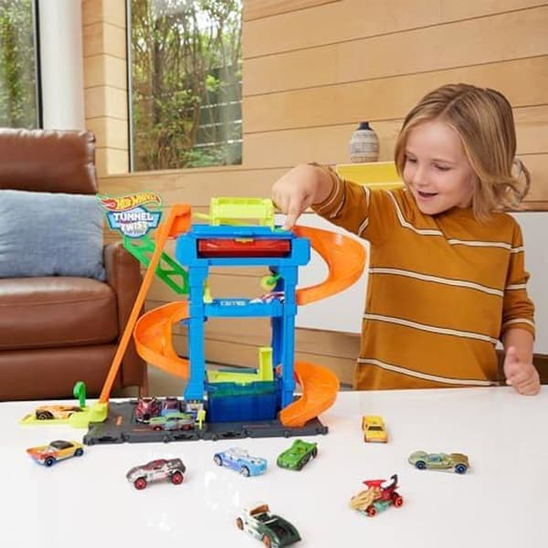 Hot Wheels - Let's Race Netflix - City The Wash Tunnel - Color Shifters - Barnleksak
