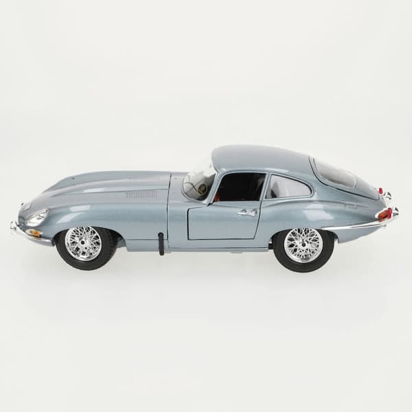Bil Bburago GT-Jaguar "E" Coupe (1961) 1:18