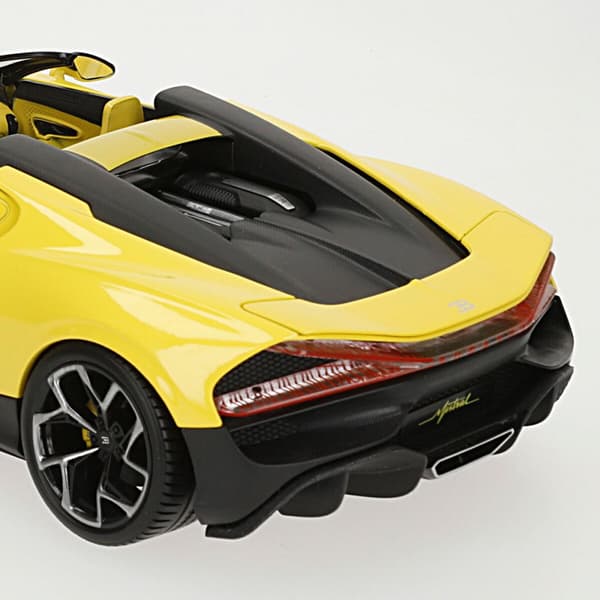 Bil Bburago GT Bugatti Mistral 1:18