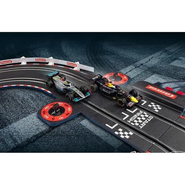 CARRERA GO!!! Formel 1 Mercedes och Red Bull