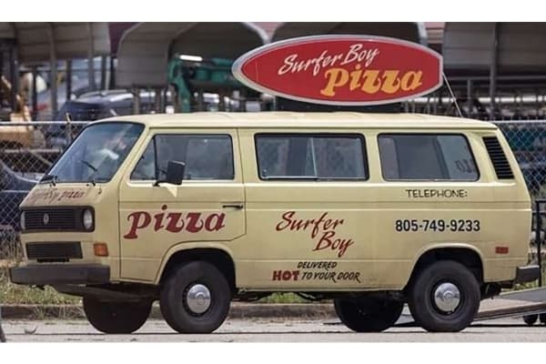 'Stranger Things' VW T3 Bus 'Surfer Boy' 1:25