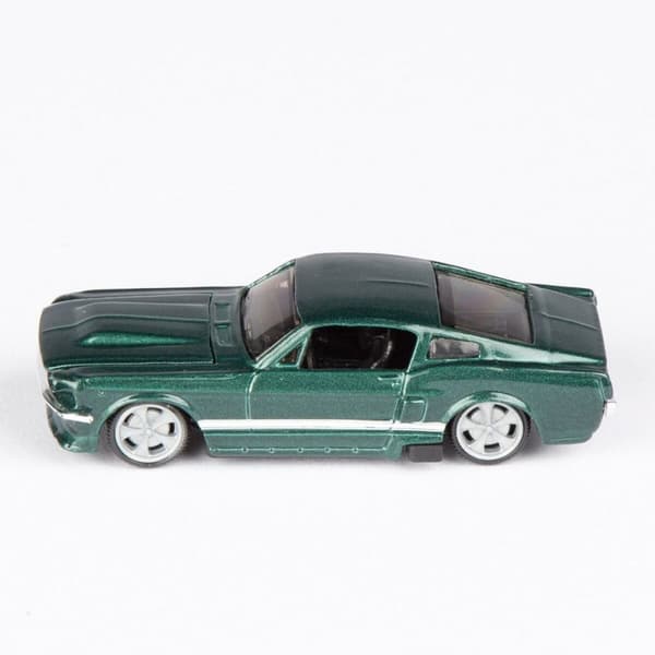 Setti 5 autoa Bburago 1:64 (12 osaa)