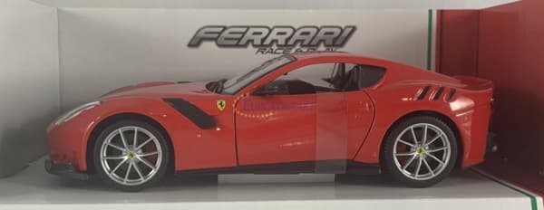 FERRARI F12 TDF rød model Bburago 26021