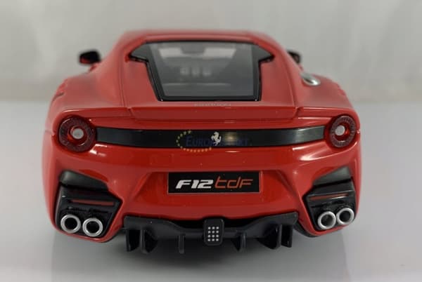 FERRARI F12 TDF rød model Bburago 26021