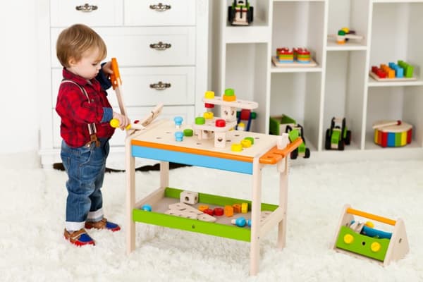 Pintoy World Snickarbänk till barn m/tillbehör av trä