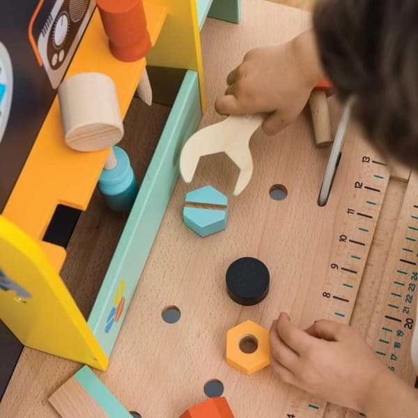 Leksaksbilen - Alex's Workbench - JH PRODUKTER