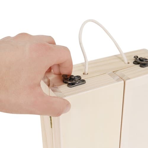Box + set med träverktyg 22697